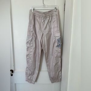 Nike utility cargo pants size medium